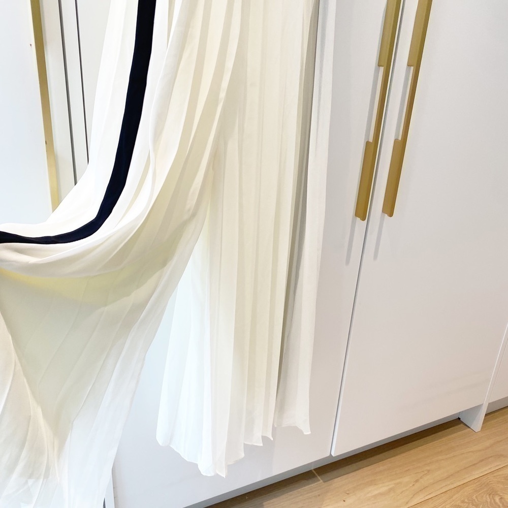 𝅺BNWOT Club Monaco Pleated Jumpsuit - Picture 3 of 8